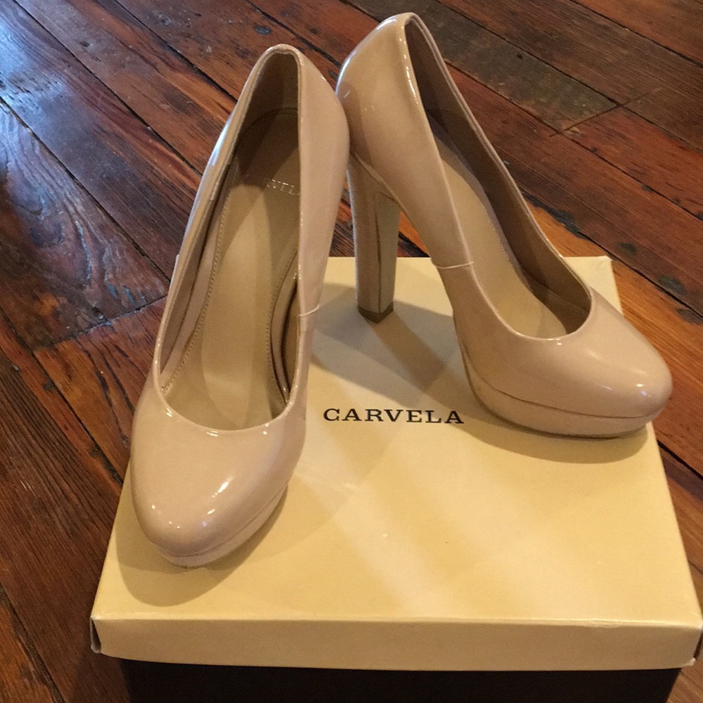 Carvel nude pink patent leather shoes from London!